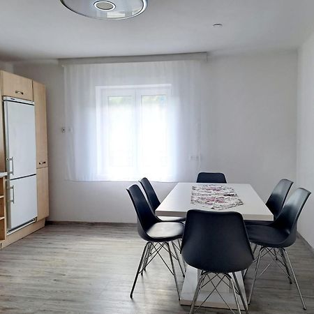 Ferienwohnung Kapar ฟาร์แวร์เฟน ภายนอก รูปภาพ