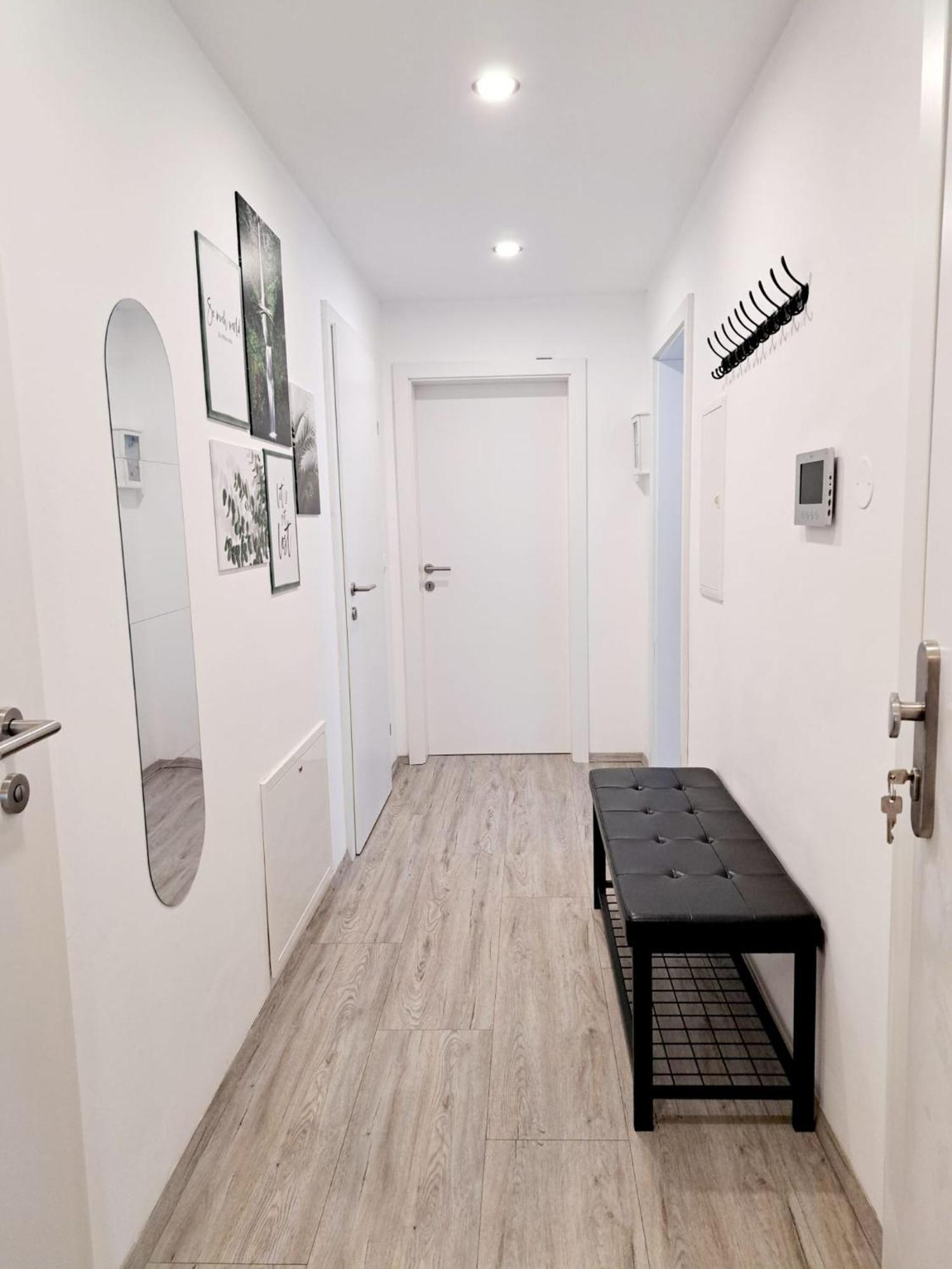 Ferienwohnung Kapar ฟาร์แวร์เฟน ภายนอก รูปภาพ