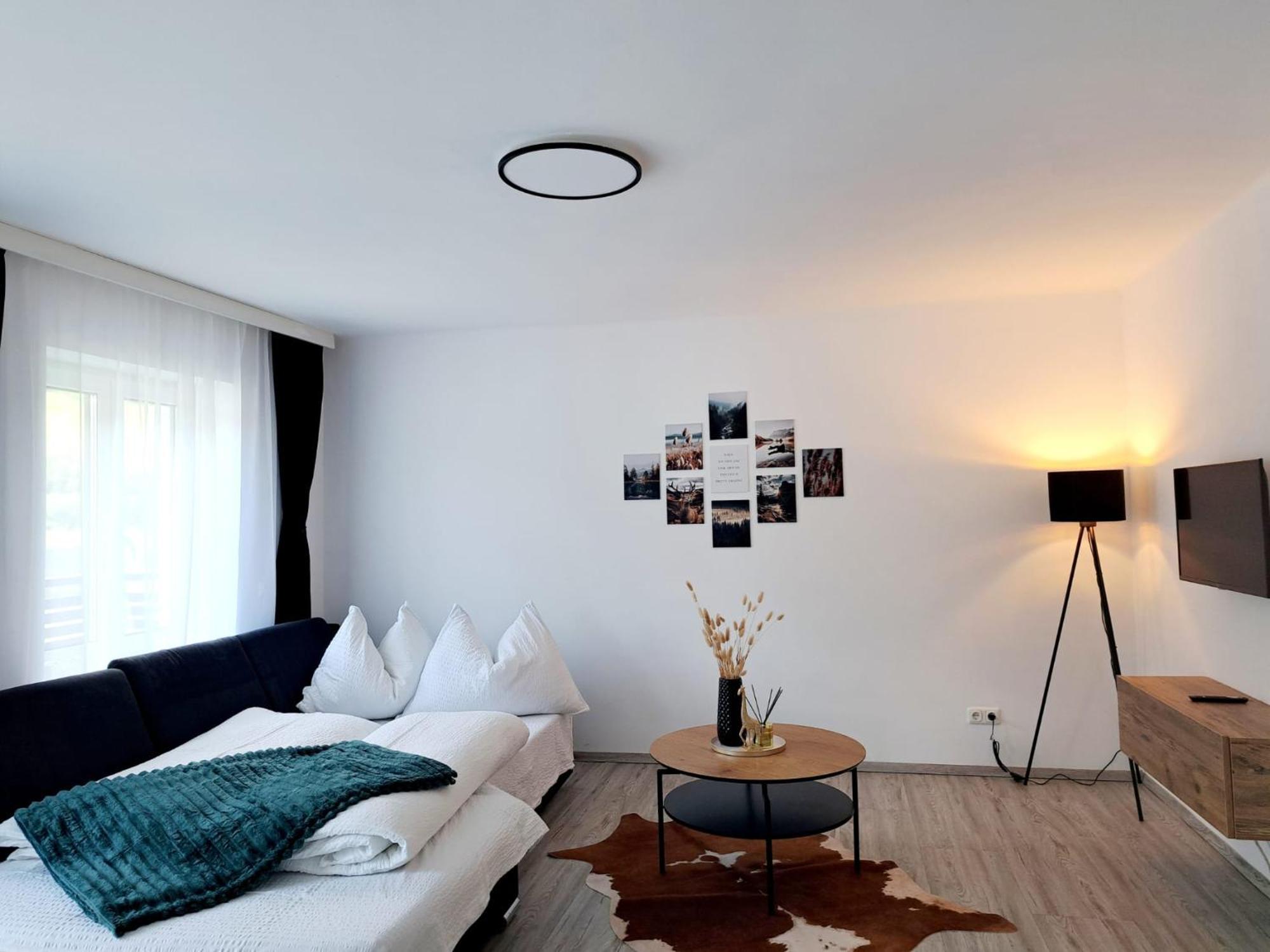 Ferienwohnung Kapar ฟาร์แวร์เฟน ภายนอก รูปภาพ